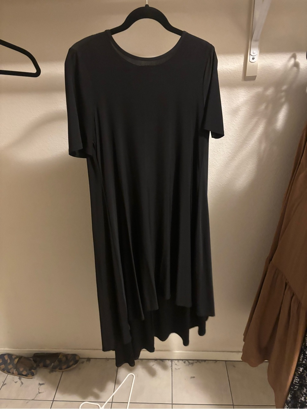 ALO Yoga Black Asymmetrical Short Sleeve Dress
